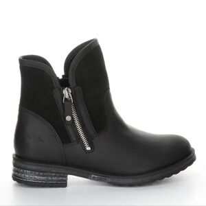Bos. & Co .STRIVE BLACK ZIP UP ANKLE BOOTS 37